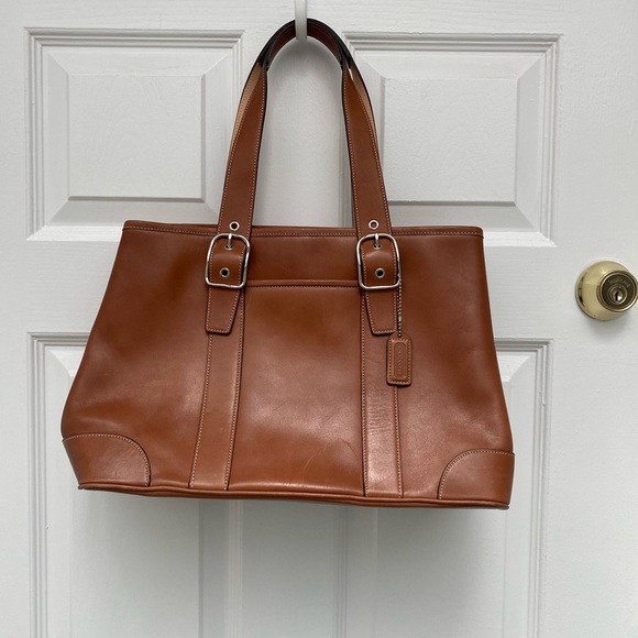 Coach Handbags - Coach Vintage Brown Leather Hampton Tote - NWOT